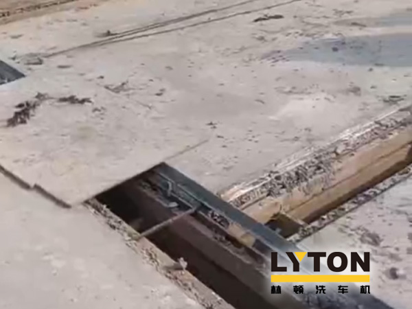 南通公交新裝配lyton大型通道式巴士洗車機，現洗車機基礎建設已完工，待發貨安裝